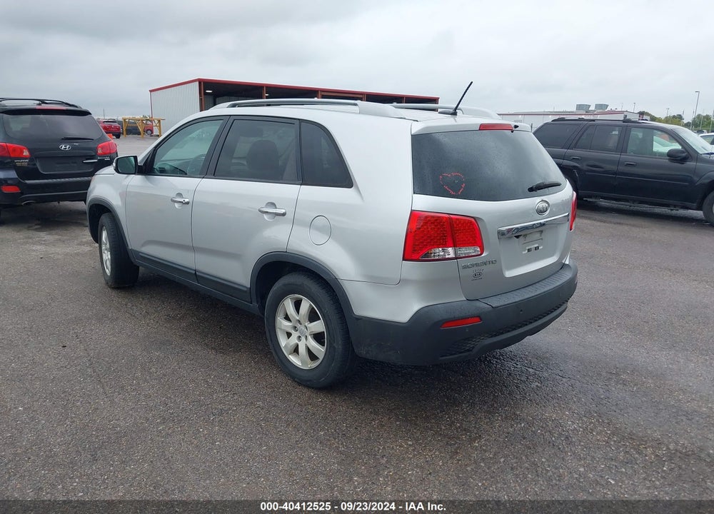 2011 KIA SORENTO LX VIN: 5XYKT4A12BG183249