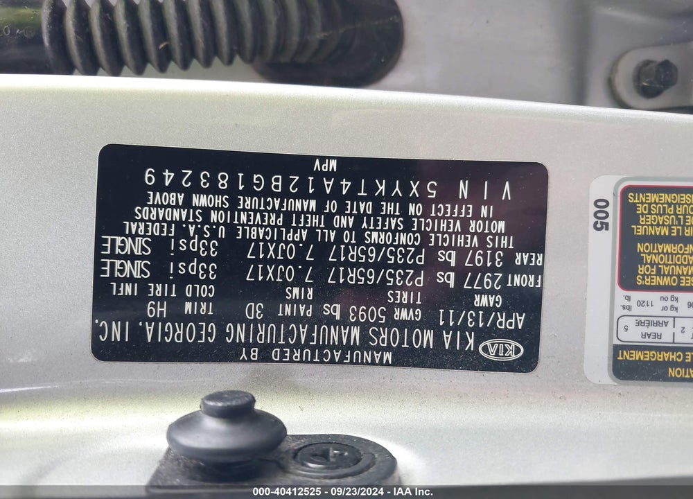 2011 KIA SORENTO LX VIN: 5XYKT4A12BG183249