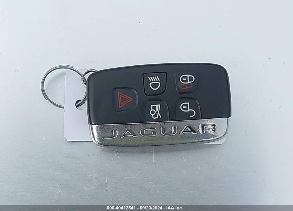 2019 JAGUAR XE VIN: SAJAJ4FX8KCP50861