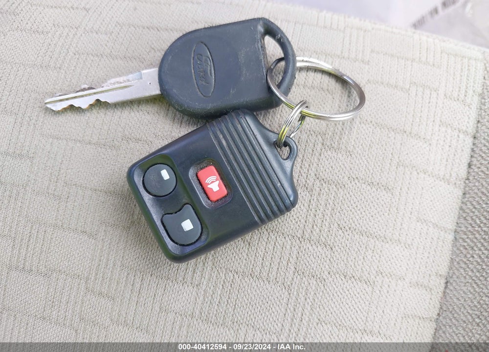 2005 FORD FREESTAR SE VIN: 2FMZA516X5BA31844