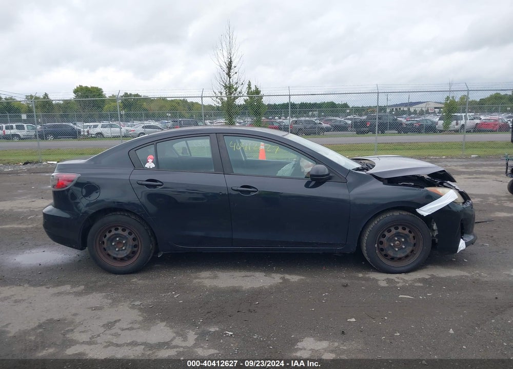 2013 MAZDA 3 I SPORT VIN: JM1BL1UP9D1833695