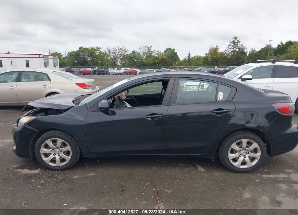 2013 MAZDA 3 I SPORT VIN: JM1BL1UP9D1833695