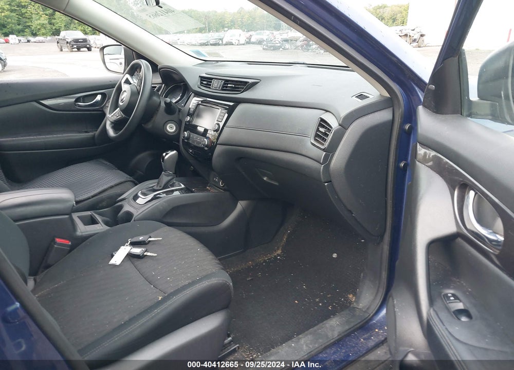2018 NISSAN ROGUE S VIN: 5N1AT2MV6JC827543