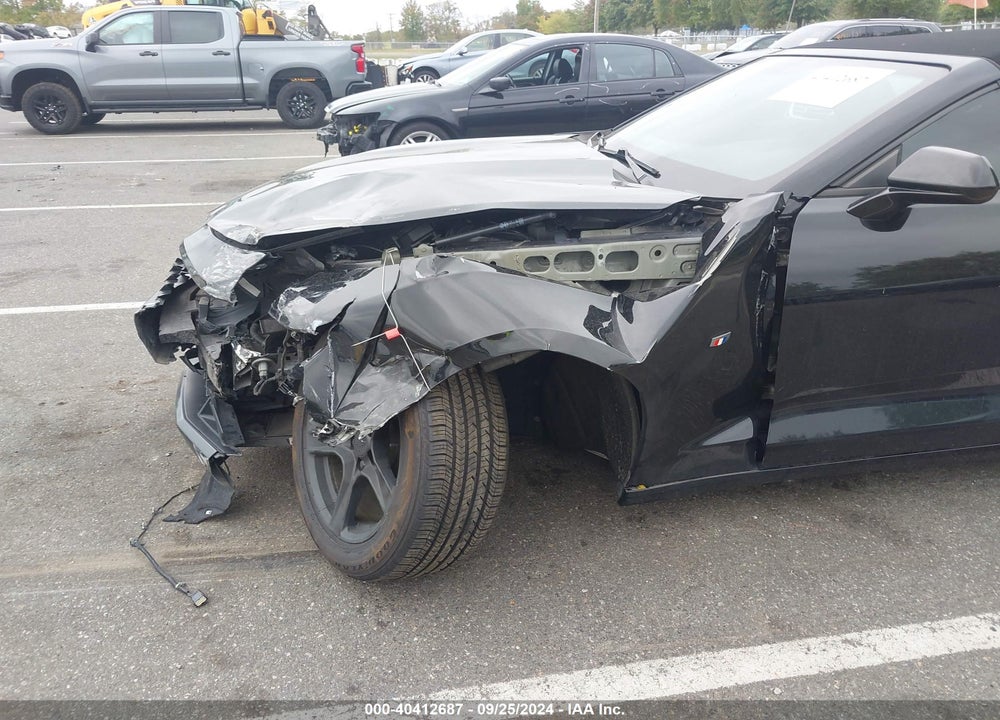 2019 CHEVROLET CAMARO 1LT VIN: 1G1FB3DS3K0136023