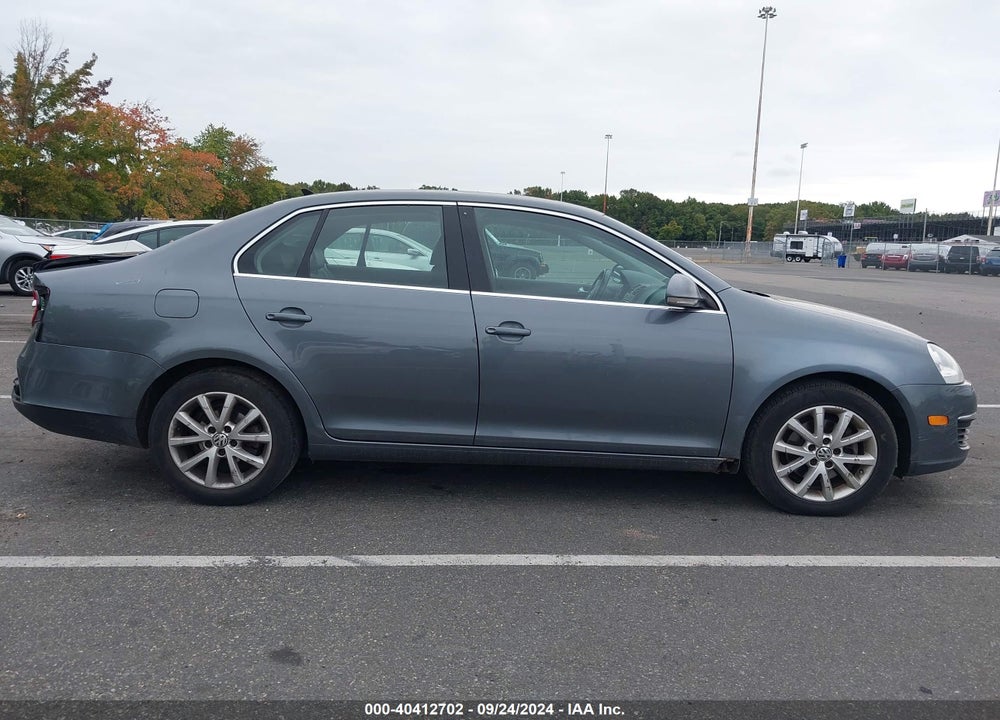 2010 VOLKSWAGEN JETTA SE VIN: 3VWRX7AJ6AM021109