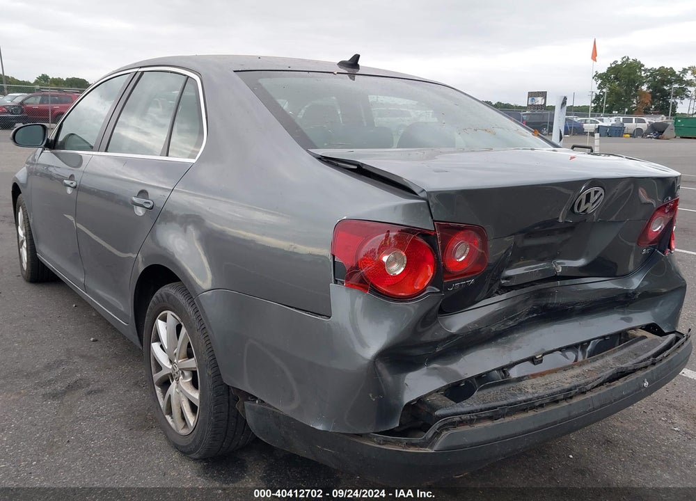 2010 VOLKSWAGEN JETTA SE VIN: 3VWRX7AJ6AM021109