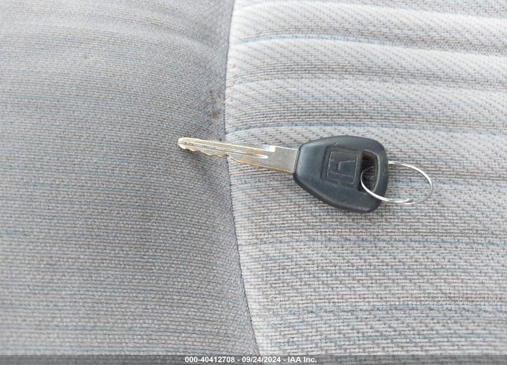 1998 HONDA ACCORD LX VIN: 1HGCG5542WA238499