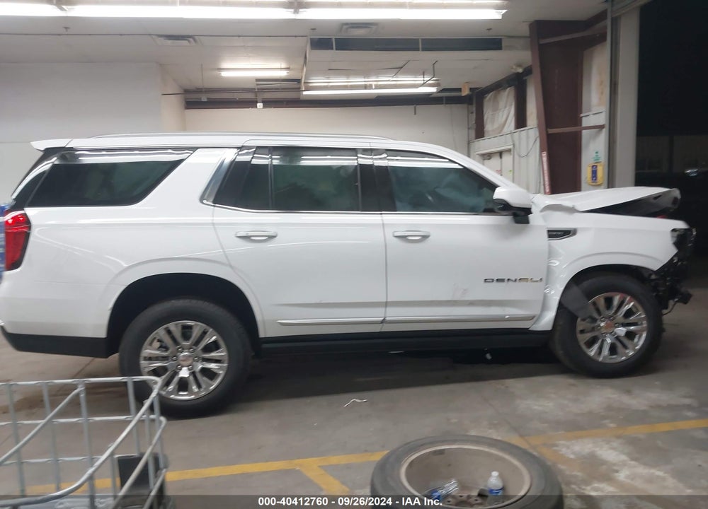 2024 GMC YUKON 4WD DENALI VIN: 1GKS2DKT8RR182657