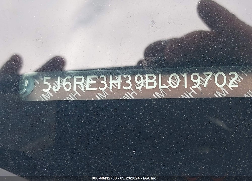 2011 HONDA CR-V LX VIN: 5J6RE3H39BL019702