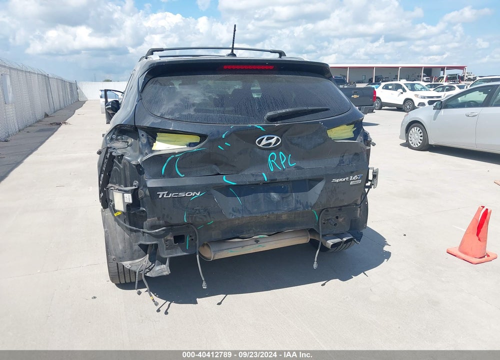2016 HYUNDAI TUCSON SPORT VIN: KM8J3CA23GU260145