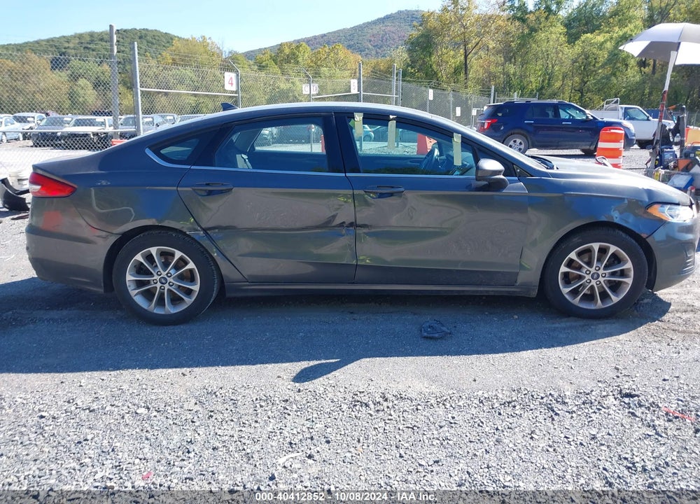 2019 FORD FUSION SE VIN: 3FA6P0HD8KR125995