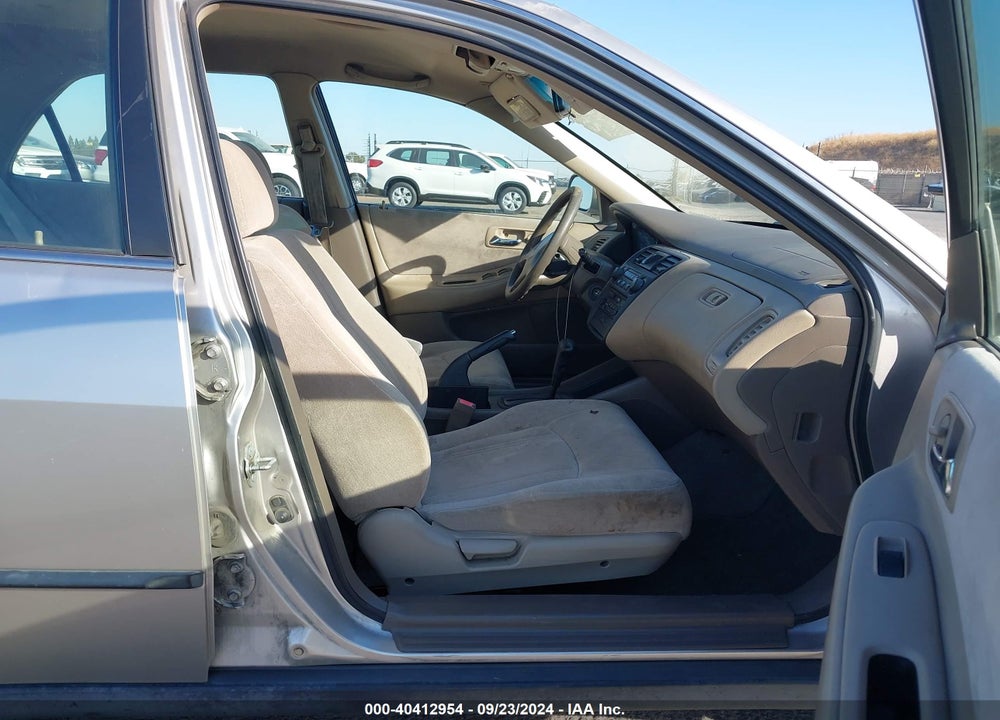 1999 HONDA ACCORD LX VIN: JHMCG6654XC017616