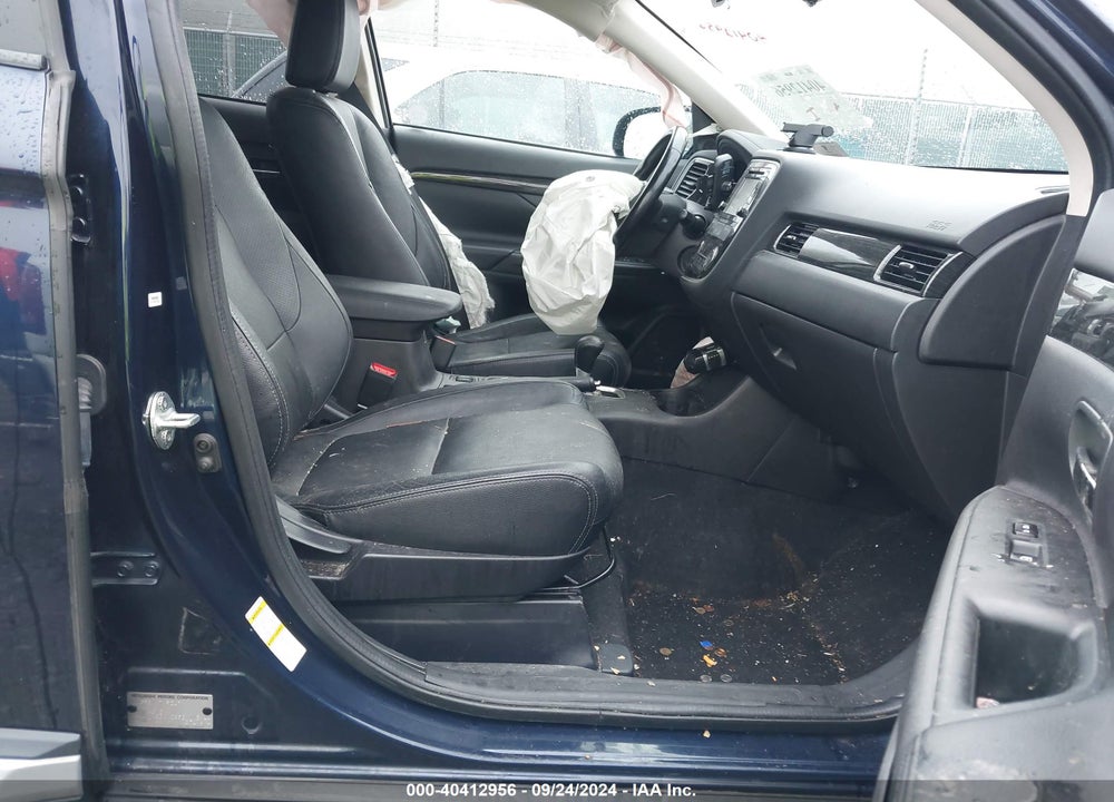 2016 MITSUBISHI OUTLANDER VIN: JA4AZ3A36GZ007622