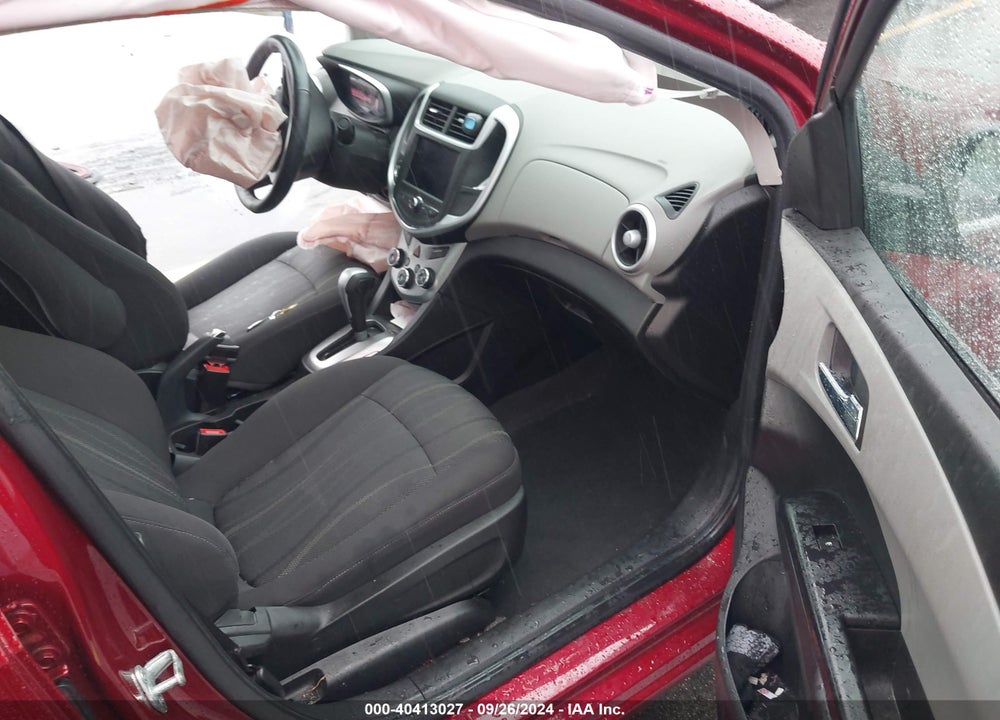 2020 CHEVROLET SONIC FWD  LT VIN: 1G1JD5SB7L4140637