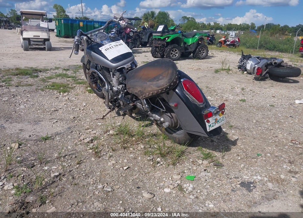 2005 HONDA VT750 CA VIN: JH2RC503X5M102113