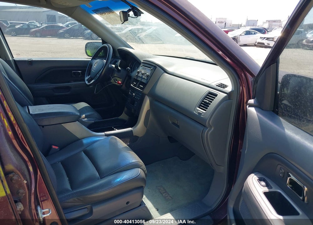 2008 HONDA PILOT EX-L VIN: 5FNYF285X8B005359