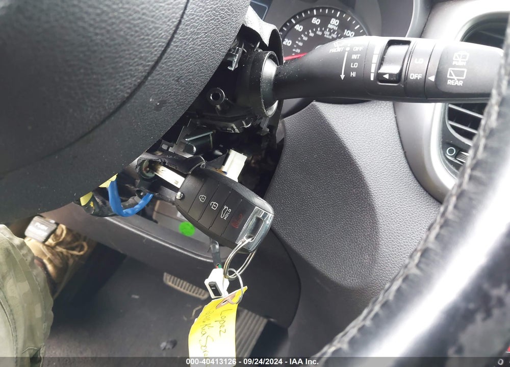 2016 KIA SORENTO 2.4L LX VIN: 5XYPG4A32GG017719