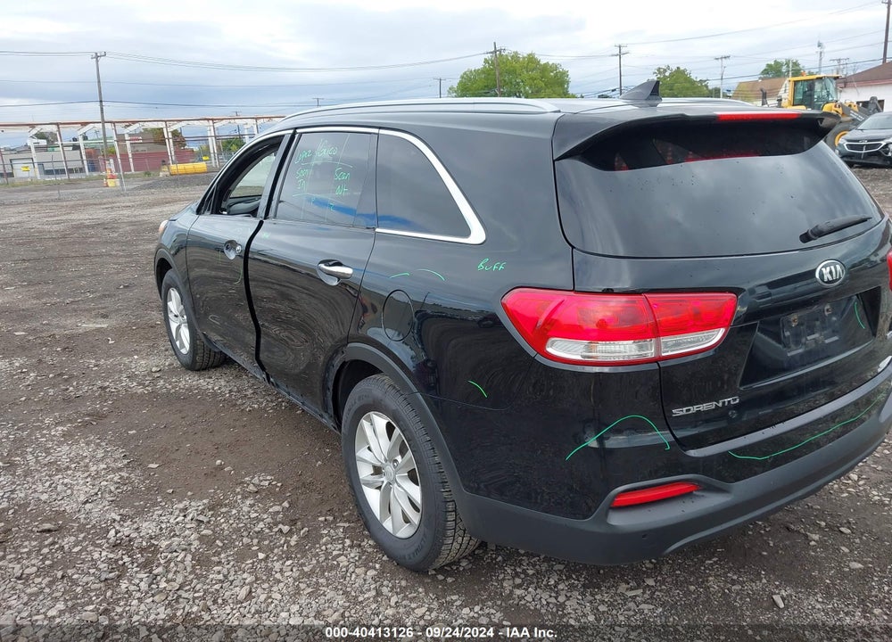 2016 KIA SORENTO 2.4L LX VIN: 5XYPG4A32GG017719