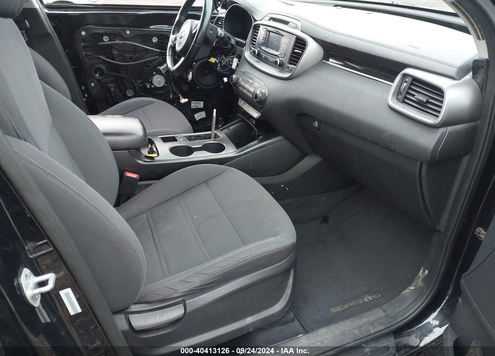 2016 KIA SORENTO 2.4L LX VIN: 5XYPG4A32GG017719