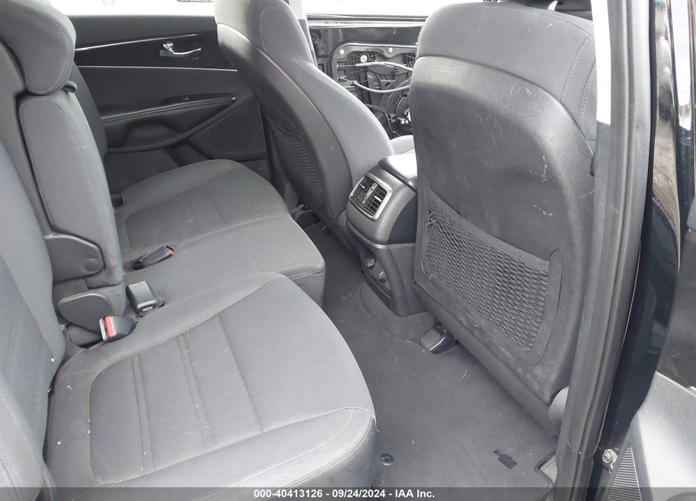 2016 KIA SORENTO 2.4L LX VIN: 5XYPG4A32GG017719