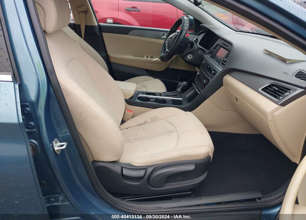 2017 HYUNDAI SONATA SE VIN: 5NPE24AFXHH475373
