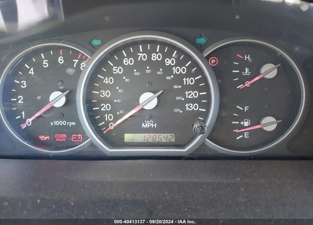 2004 KIA SEDONA EX/LX VIN: KNDUP131846521719