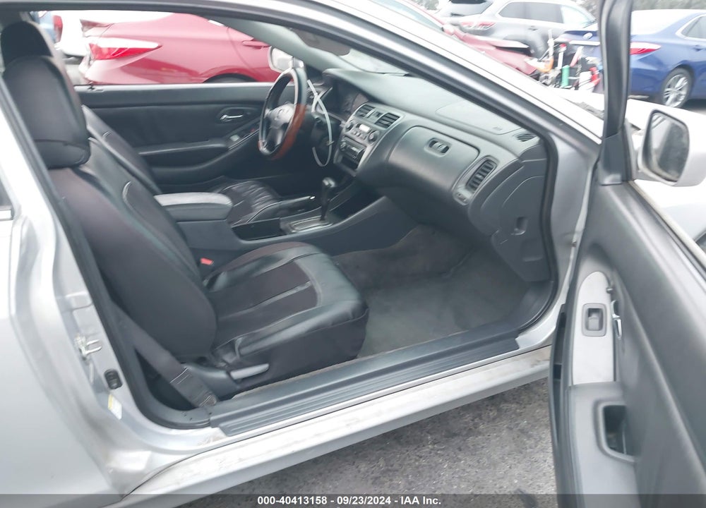 2001 HONDA ACCORD 3.0 EX VIN: 1HGCG22501A027967