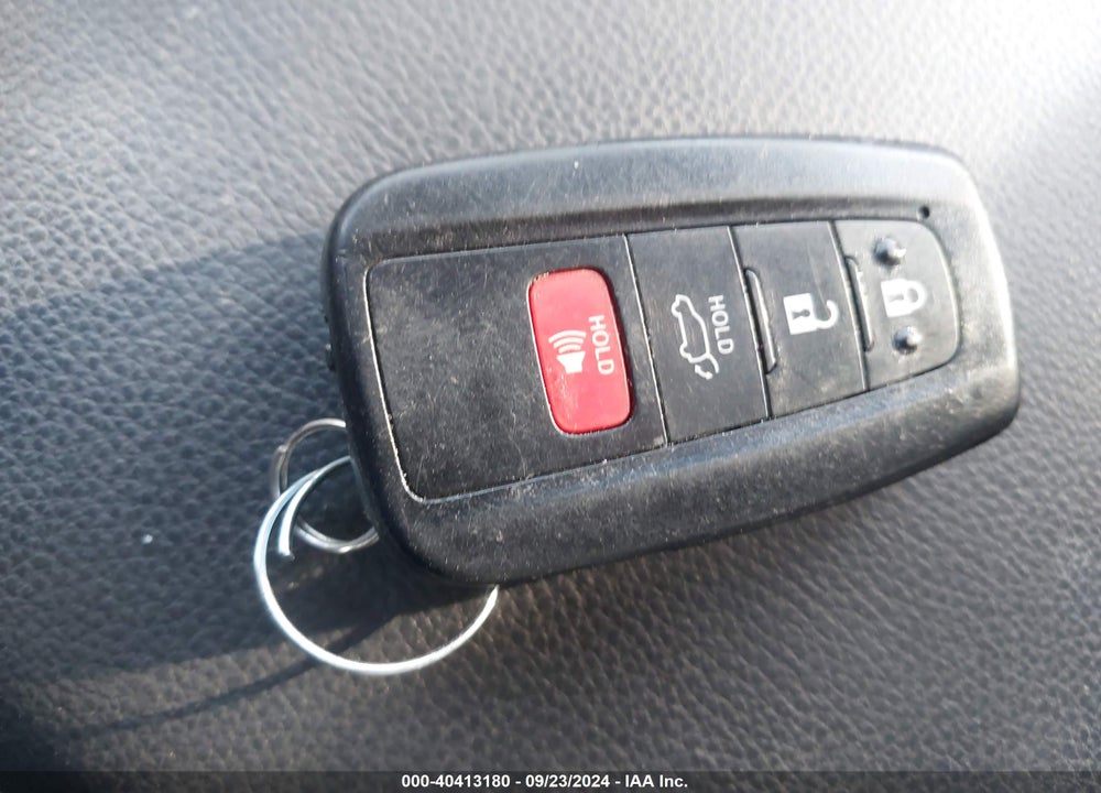 2020 TOYOTA RAV4 HYBRID XLE VIN: 2T3RWRFV2LW051819