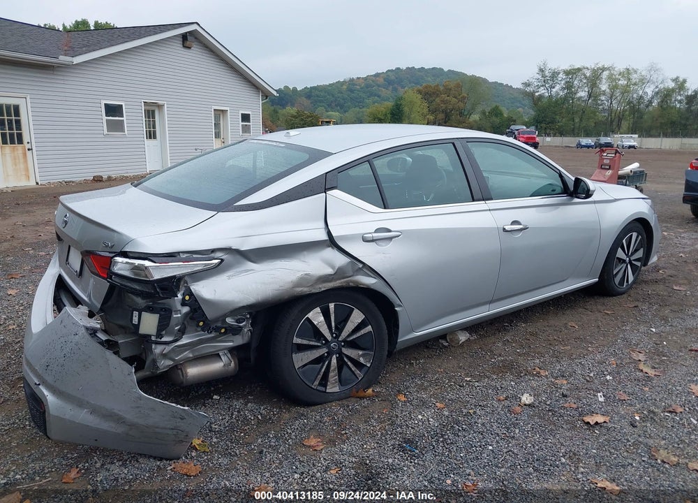 2022 NISSAN ALTIMA SV FWD VIN: 1N4BL4DV4NN318684