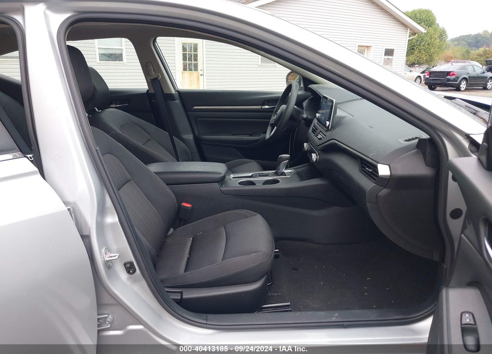 2022 NISSAN ALTIMA SV FWD VIN: 1N4BL4DV4NN318684