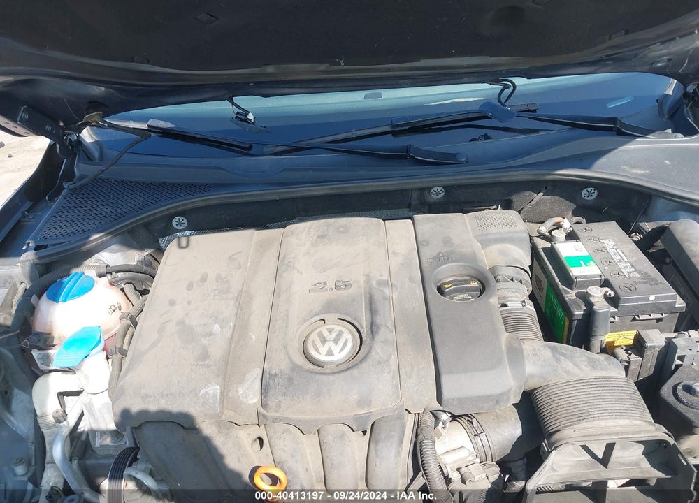 2013 VOLKSWAGEN PASSAT 2.5L SE VIN: 1VWBP7A3XDC018805
