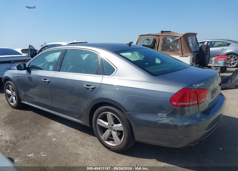 2013 VOLKSWAGEN PASSAT 2.5L SE VIN: 1VWBP7A3XDC018805