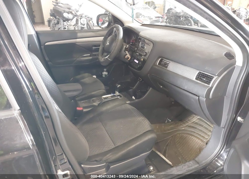 2014 MITSUBISHI OUTLANDER ES VIN: JA4AD2A36EZ006038
