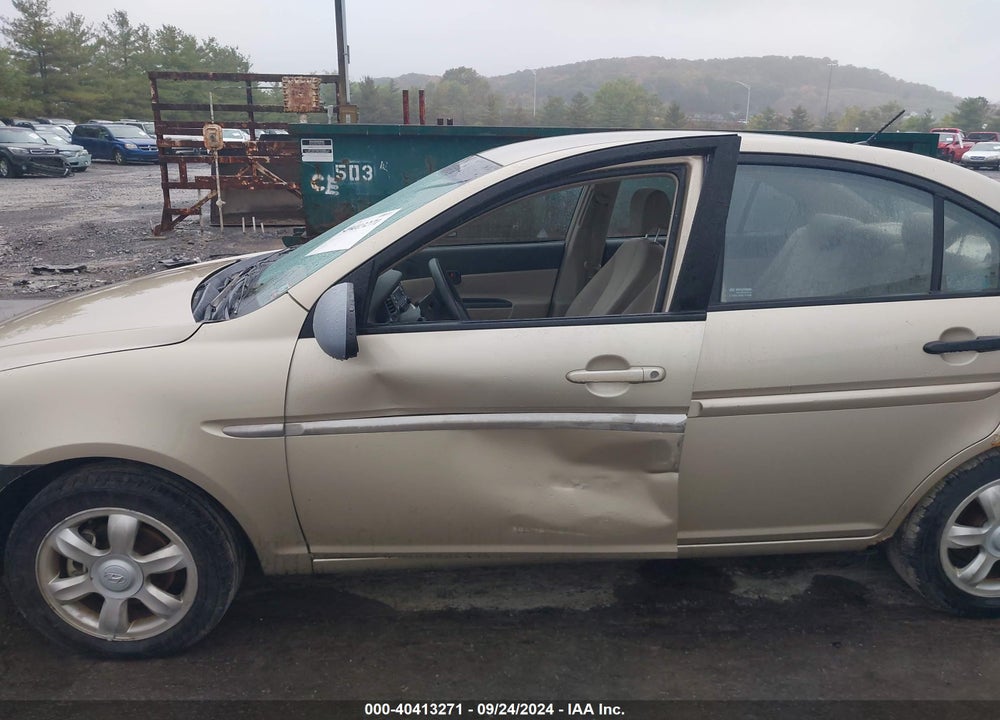 2006 HYUNDAI ACCENT GLS VIN: KMHCN46C26U035790