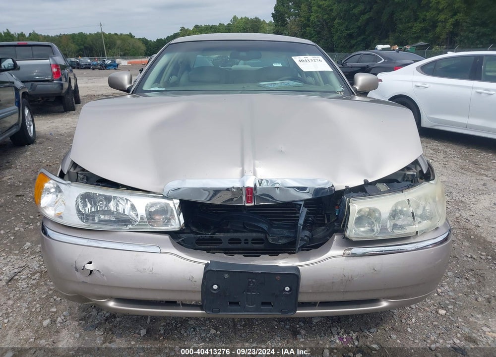 2002 LINCOLN TOWN CAR SIGNATURE VIN: 1LNHM82W62Y661863