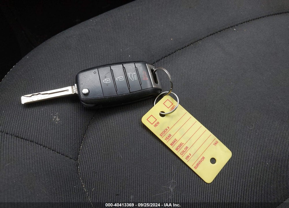 2015 KIA SOUL VIN: KNDJP3A5XF7781749