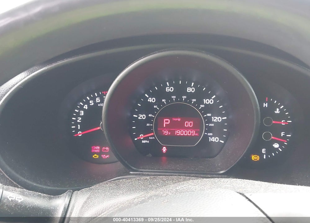 2015 KIA SOUL VIN: KNDJP3A5XF7781749