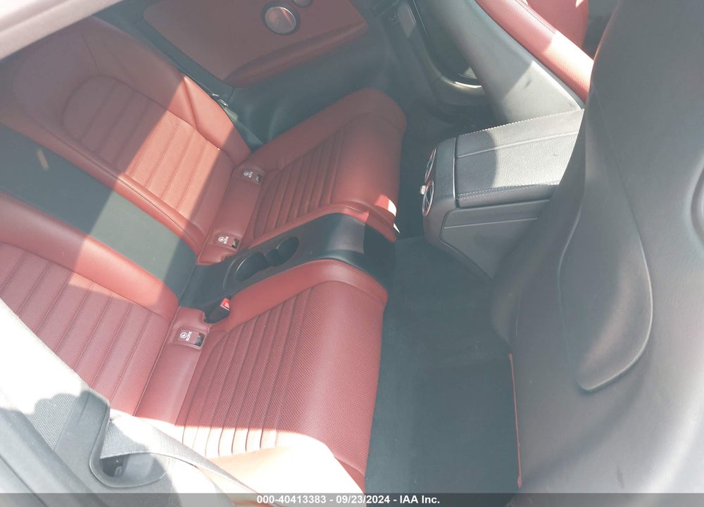 2018 MERCEDES-BENZ C CLASS VIN: WDDWJ4KB1JF748595