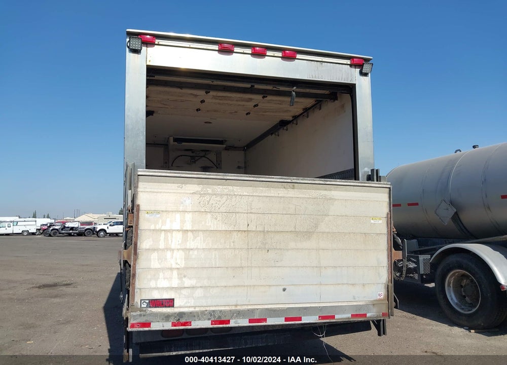 2017 ISUZU NPR HD DSL REG AT VIN: JALC4W168H7000188
