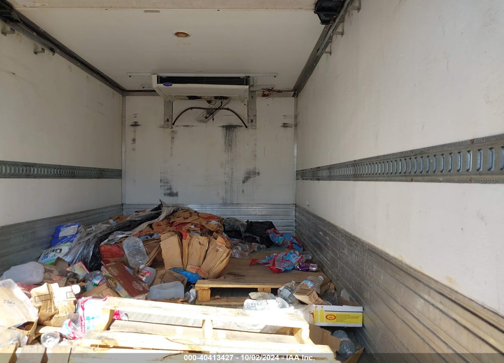 2017 ISUZU NPR HD DSL REG AT VIN: JALC4W168H7000188