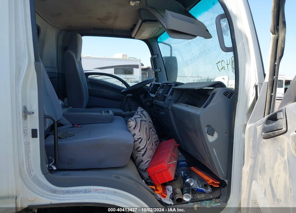 2017 ISUZU NPR HD DSL REG AT VIN: JALC4W168H7000188