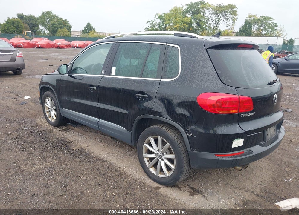 2017 VOLKSWAGEN TIGUAN 2.0T WOLFSBURG EDITION VIN: WVGSV7AXXHK025868
