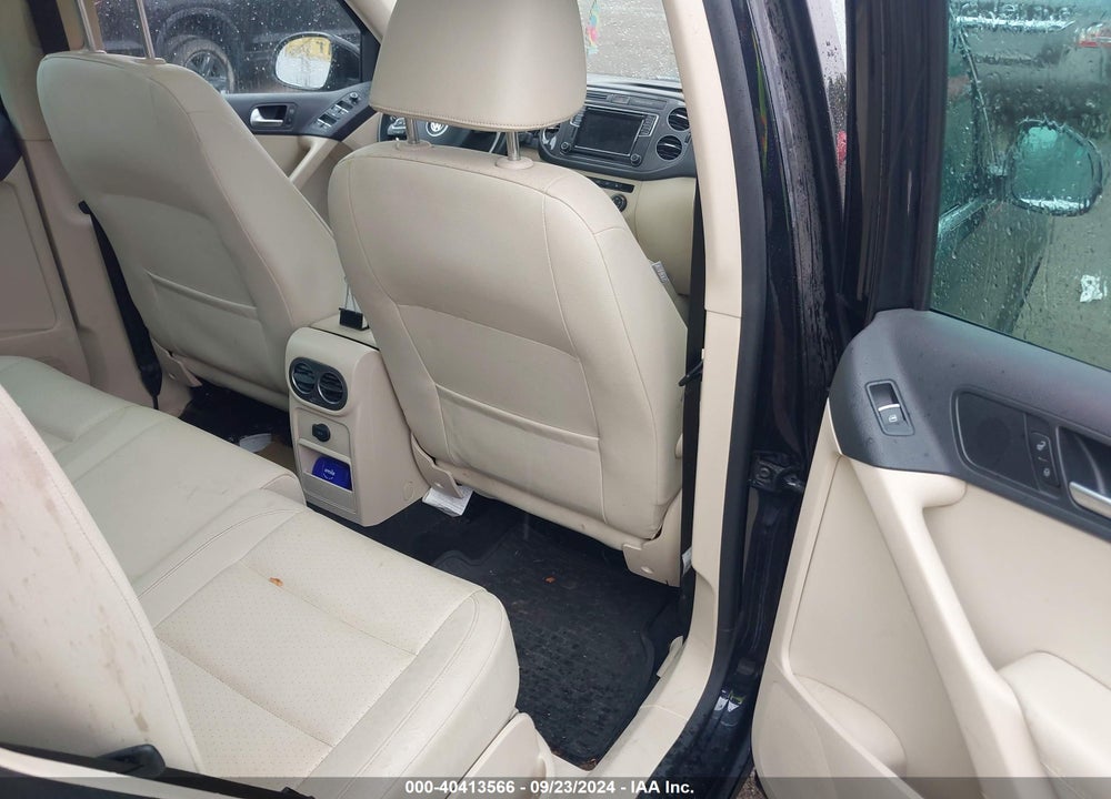2017 VOLKSWAGEN TIGUAN 2.0T WOLFSBURG EDITION VIN: WVGSV7AXXHK025868
