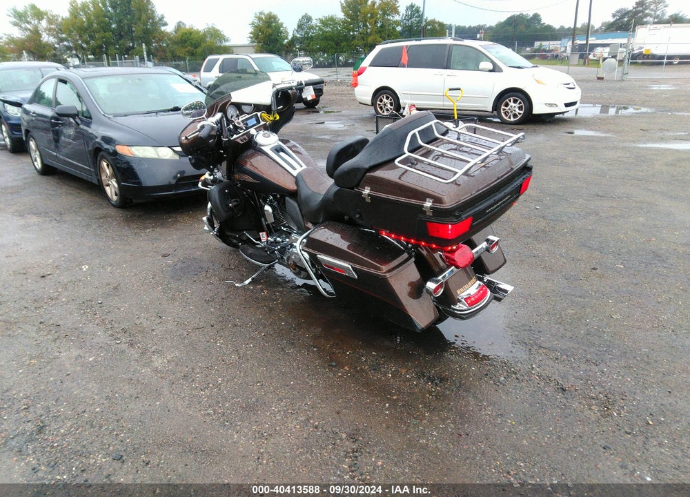 2013 HARLEY-DAVIDSON FLHTK ELECTRA GLIDE ULT LTD/ANN VIN: 1HD1KEM28DB632793