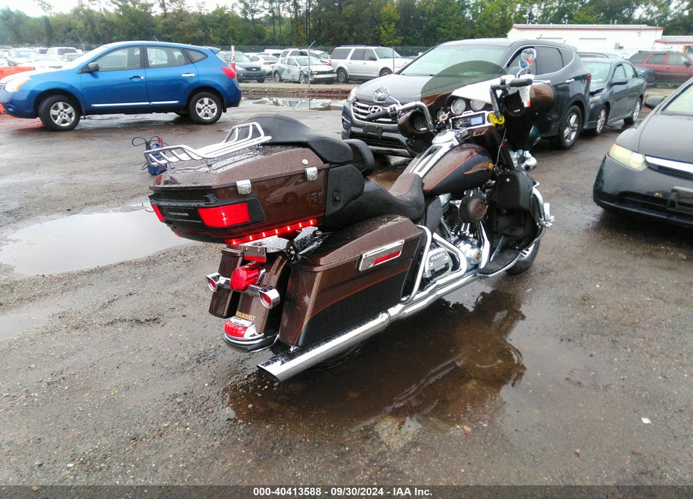 2013 HARLEY-DAVIDSON FLHTK ELECTRA GLIDE ULT LTD/ANN VIN: 1HD1KEM28DB632793
