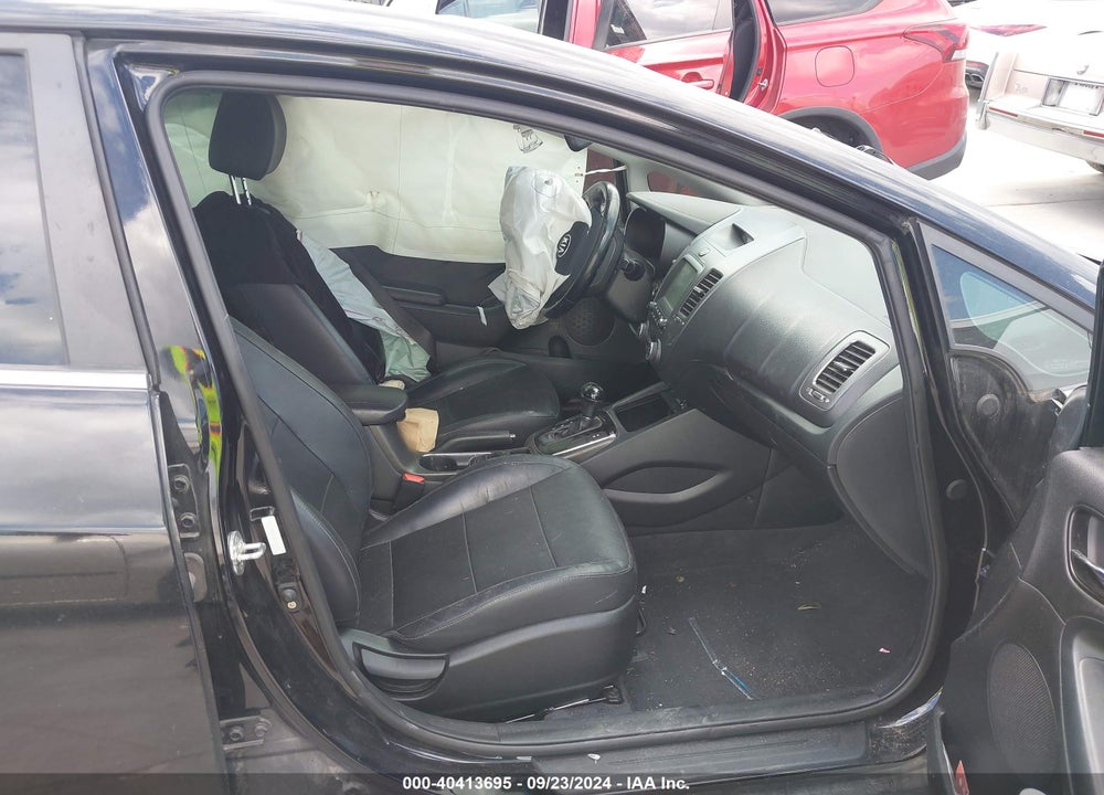 2018 KIA FORTE EX VIN: 3KPFN4A86JE192573