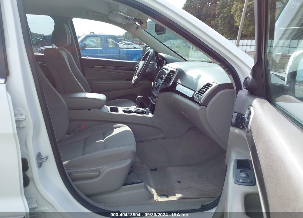 2013 JEEP GRAND CHEROKEE LAREDO VIN: 1C4RJEAG8DC574170