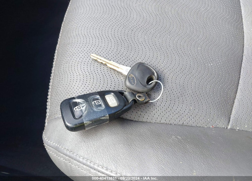 2012 HYUNDAI ELANTRA LIMITED (ULSAN PLANT) VIN: KMHDH4AE6CU224894