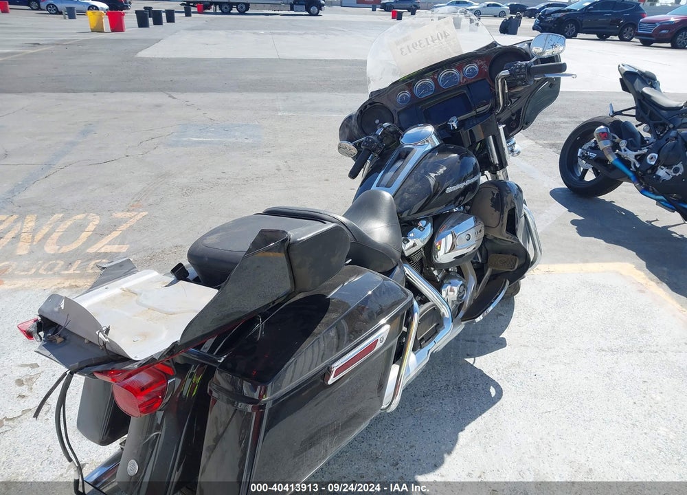 2022 HARLEY-DAVIDSON FLHTK VIN: 1HD1KEF28NB604751