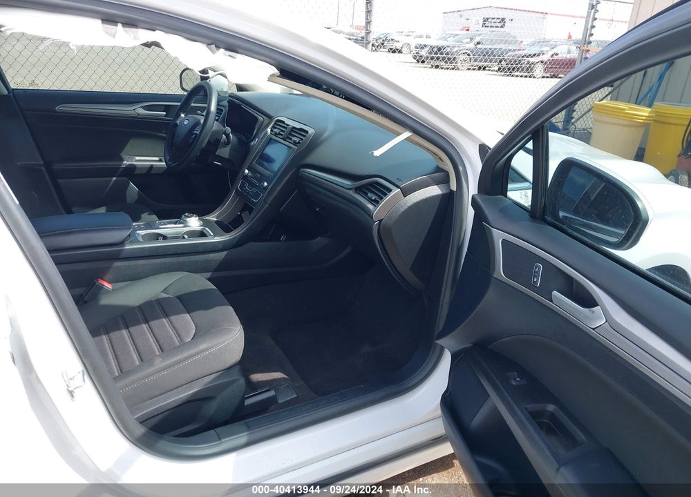 2020 FORD FUSION SE VIN: 3FA6P0HD3LR147713